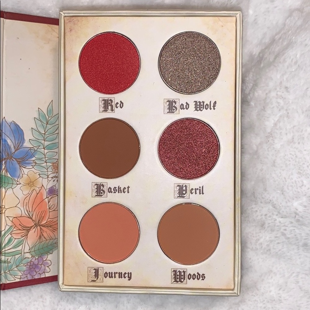 New Fairytale Storybook Eyeshadow Pallete